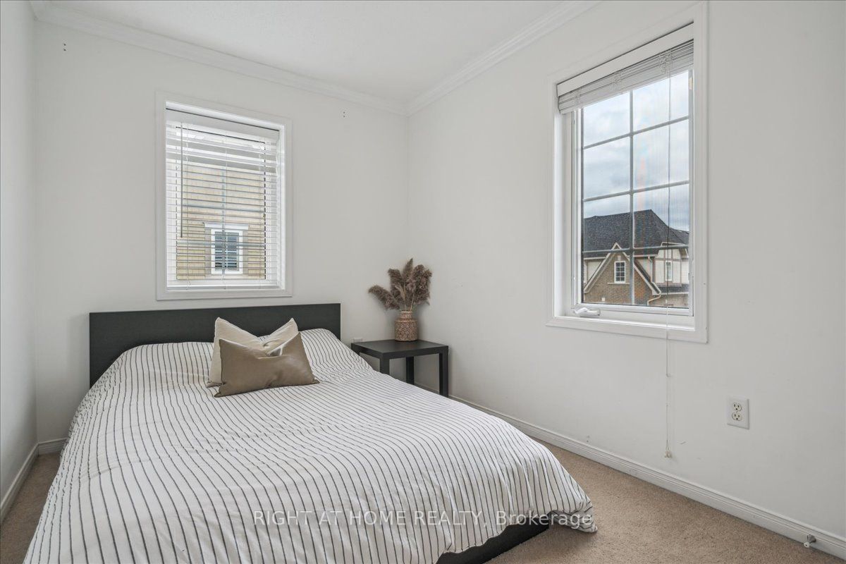 2360 Parkhaven Blvd, #20