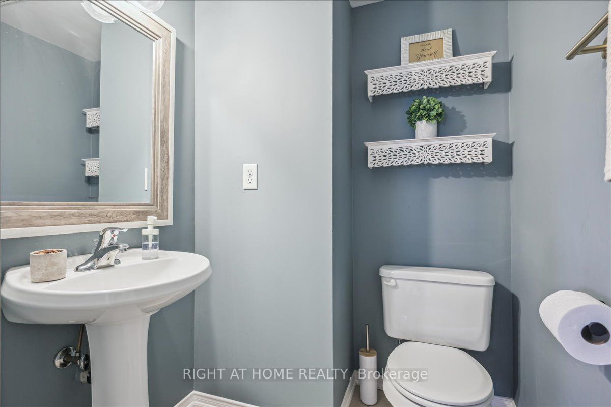 2360 Parkhaven Blvd, #20