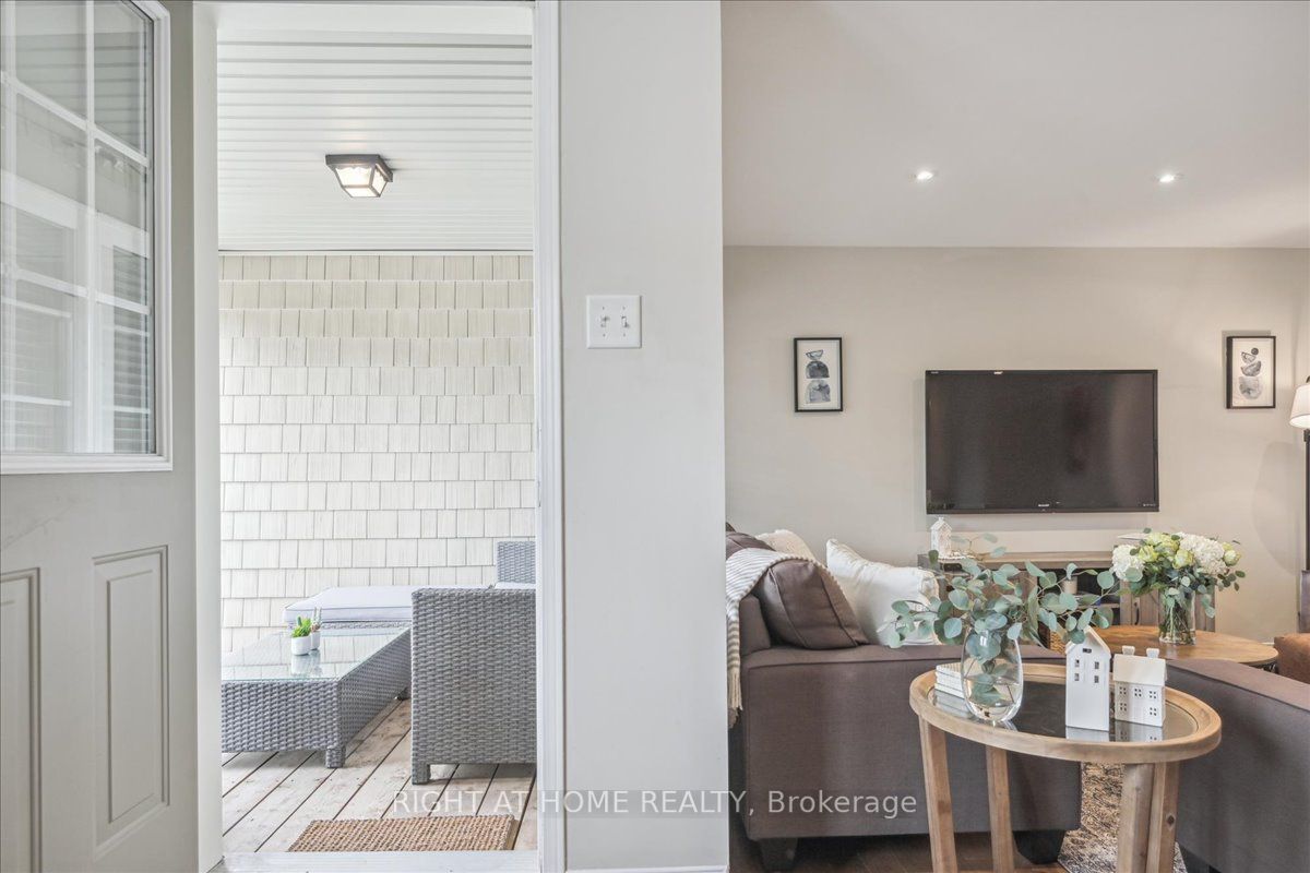 2360 Parkhaven Blvd, #20