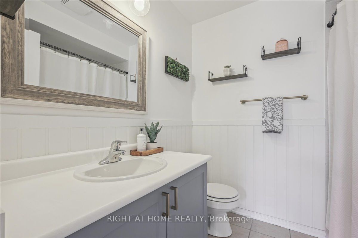 2360 Parkhaven Blvd, #20