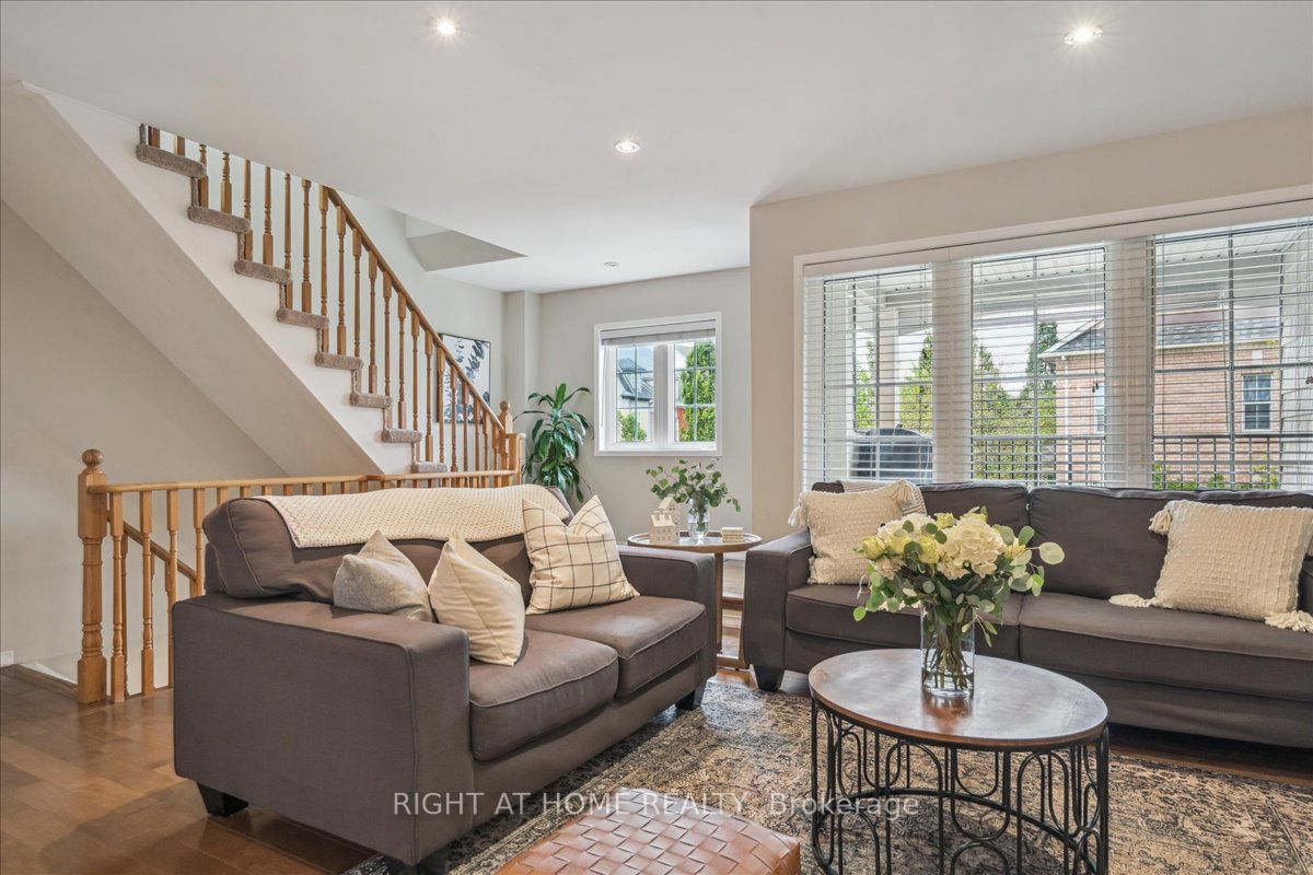 2360 Parkhaven Blvd, #20