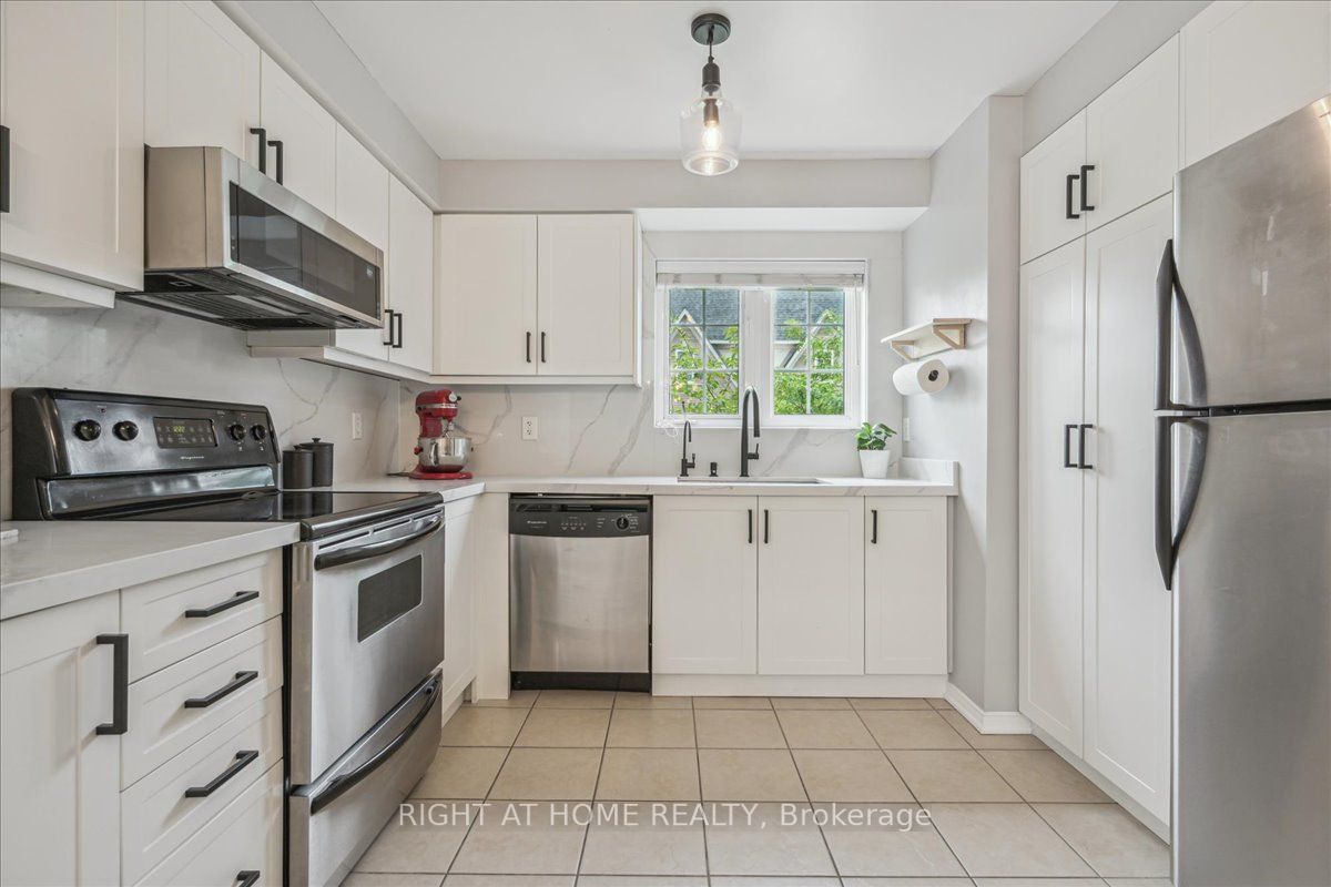 2360 Parkhaven Blvd, #20