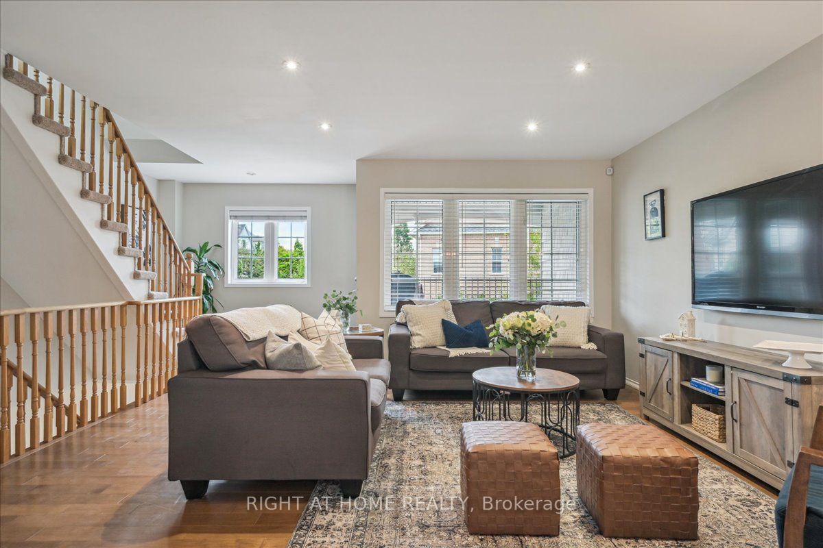 2360 Parkhaven Blvd, #20
