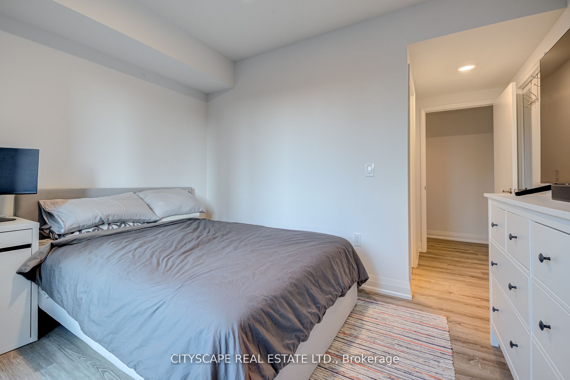 26 Gibbs Rd, #433