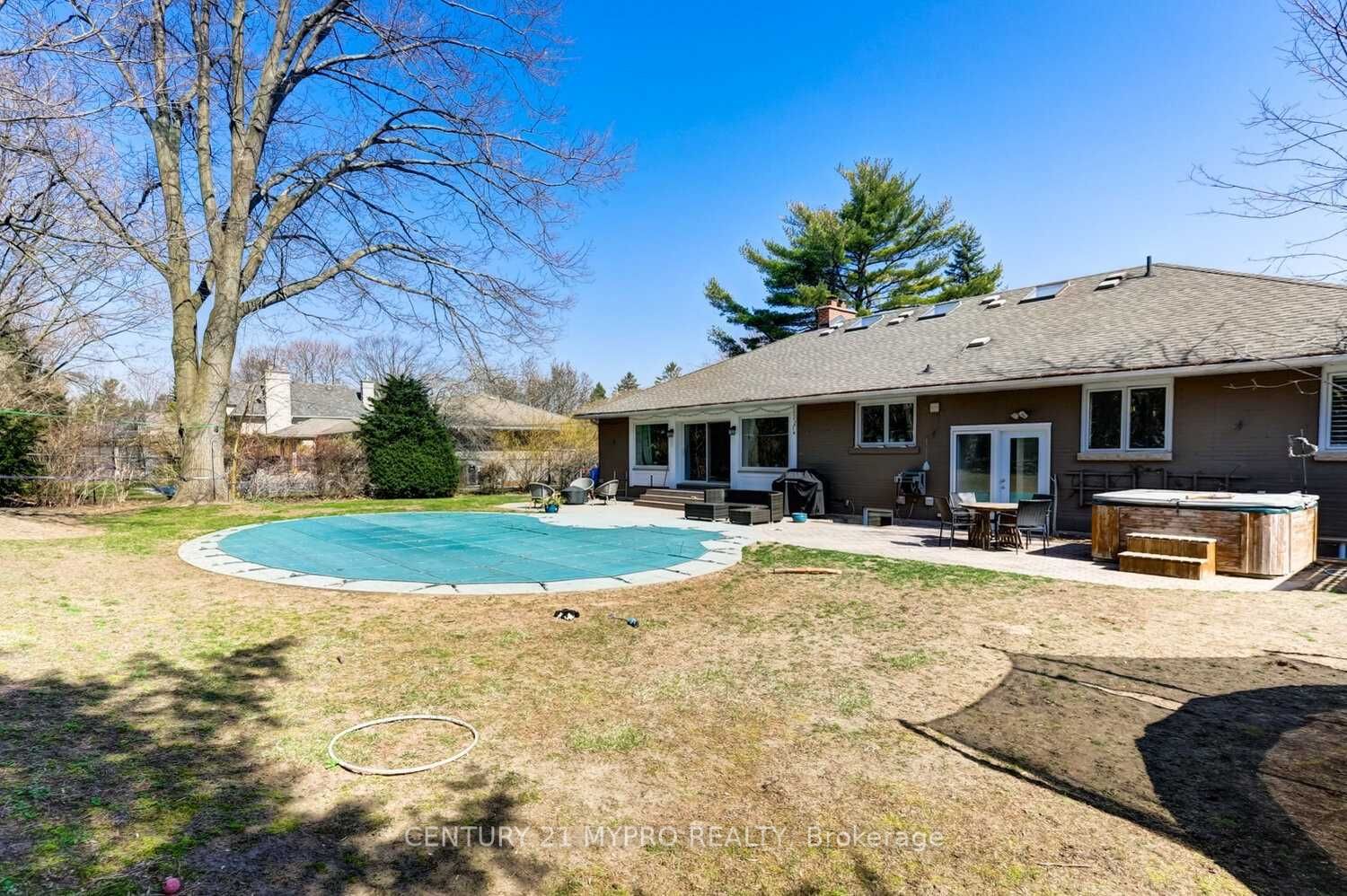156 Trelawn Avenue