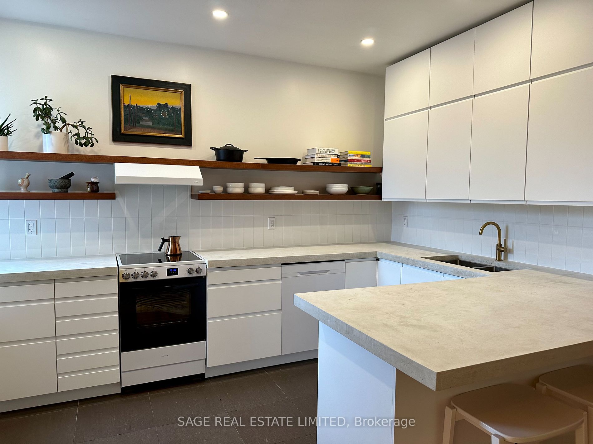 2184 Dundas St W, #2