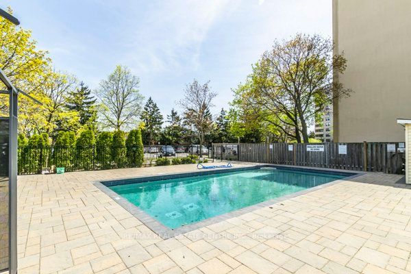 700 Dynes Rd, #203