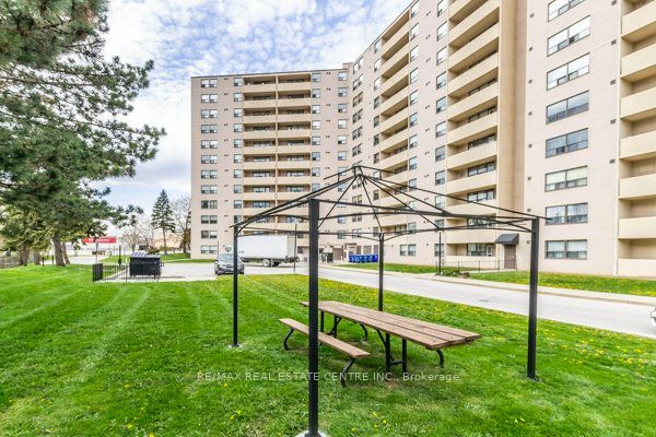 700 Dynes Rd, #203