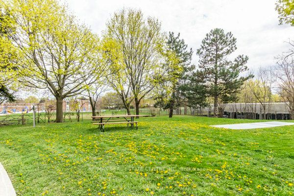 700 Dynes Rd, #203