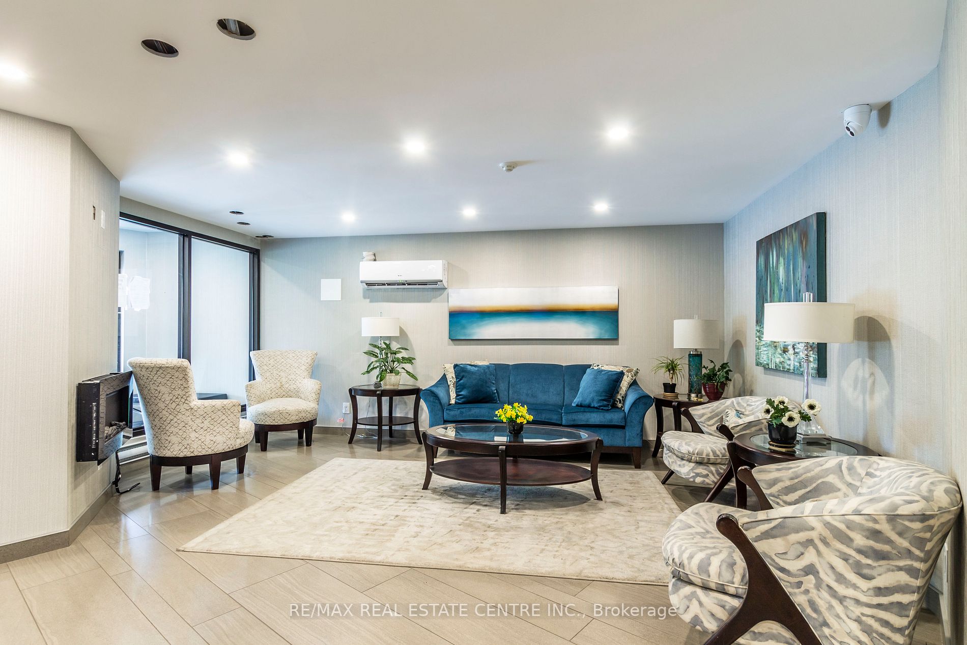 700 Dynes Rd, #203