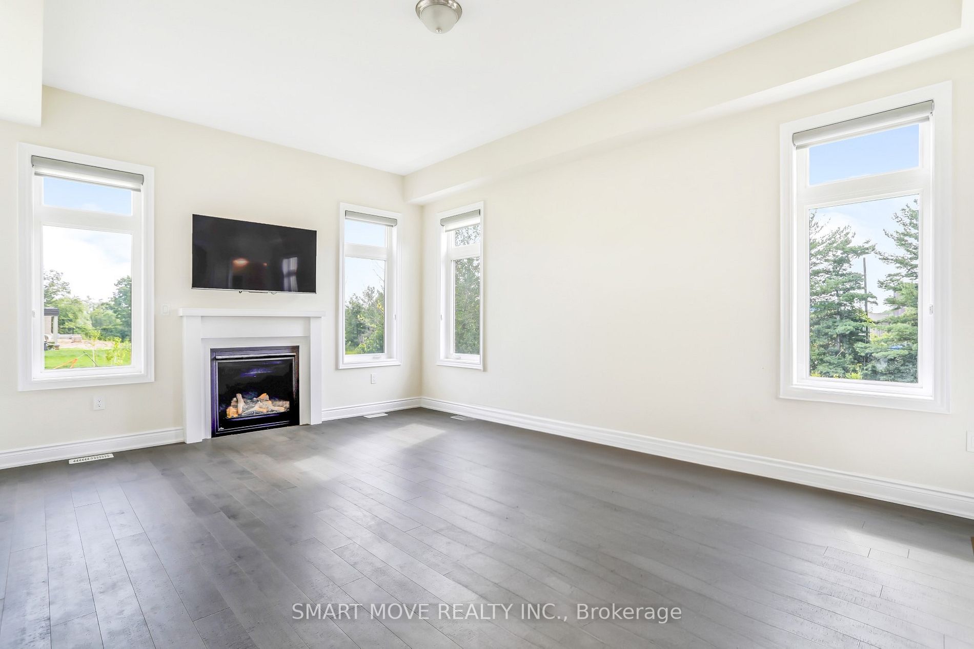 1163 Queens Plate Rd