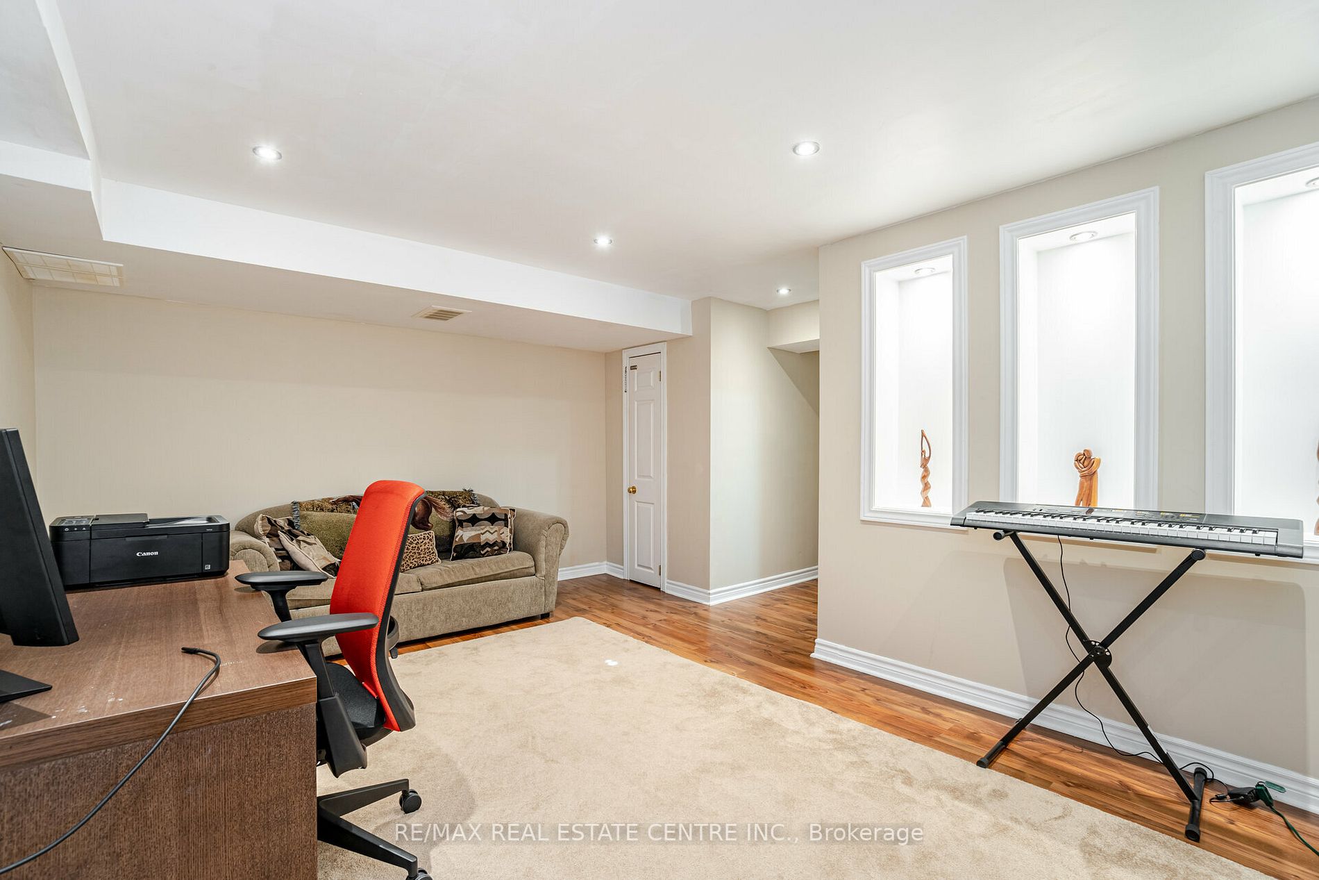 4386 Fairview Street