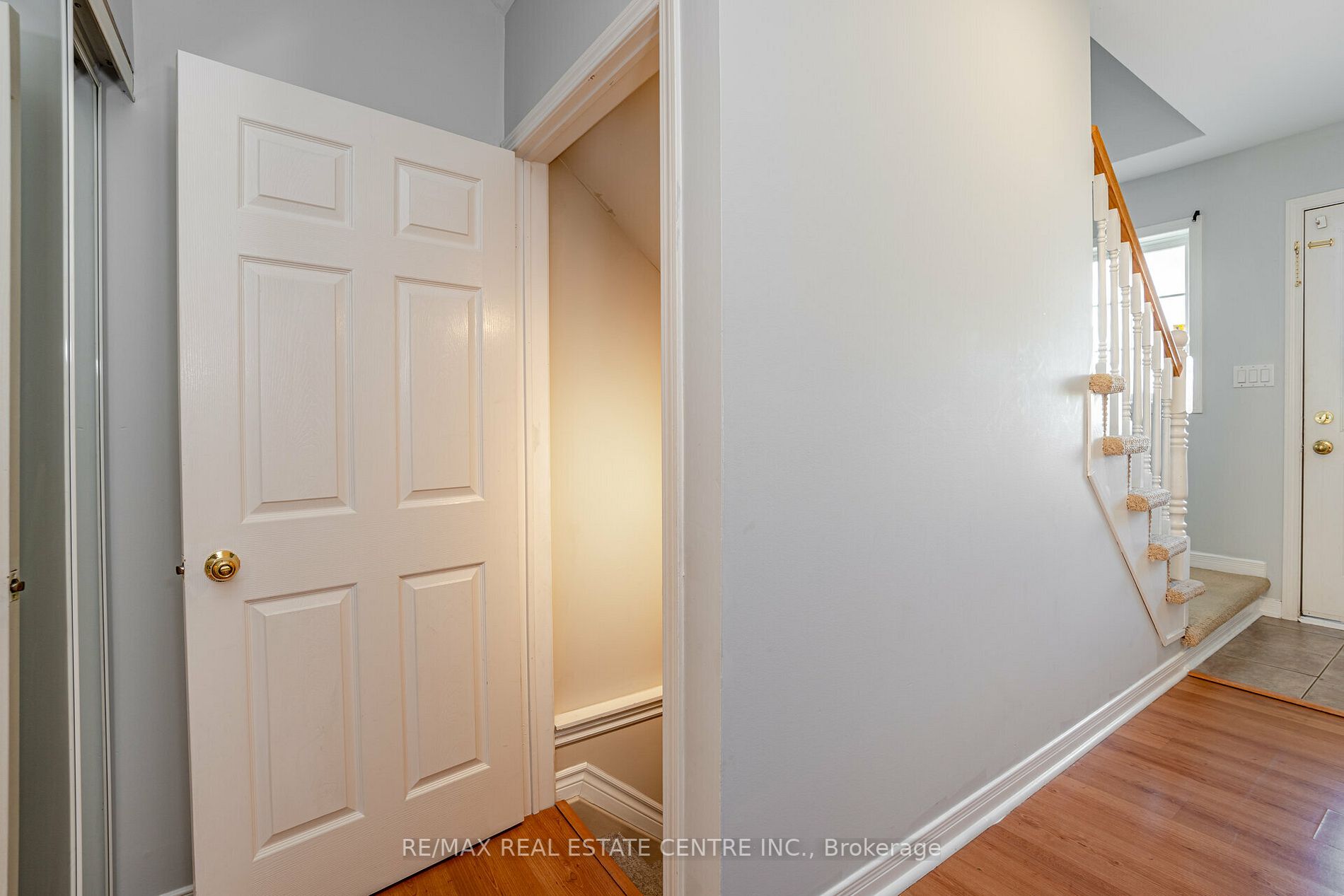 4386 Fairview Street