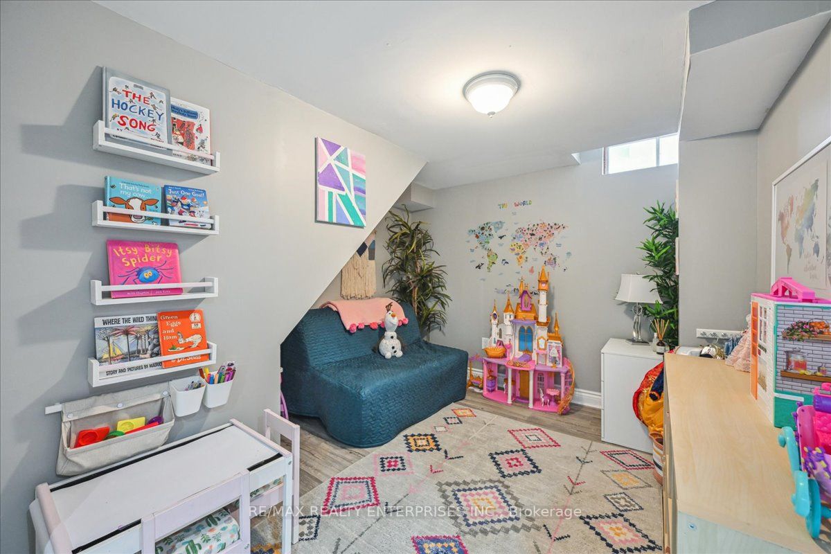 3091 Kilbride Cres