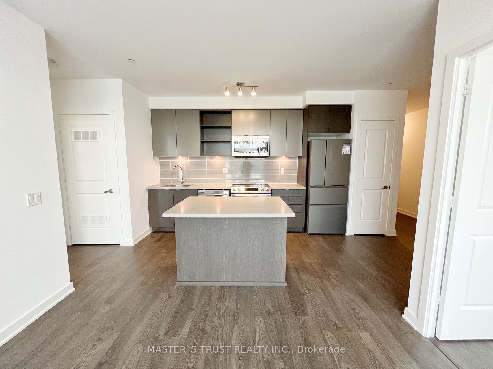 4699 Glen Erin Dr, #107