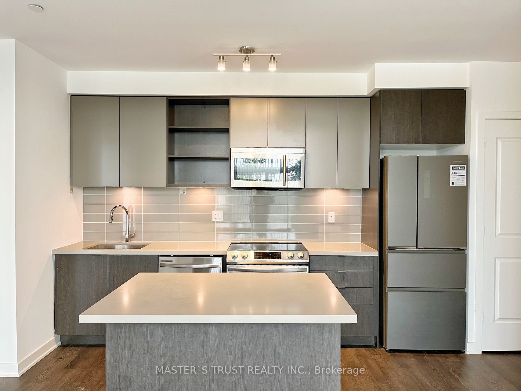4699 Glen Erin Dr, #107