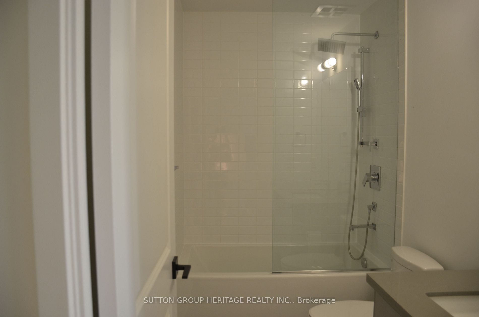 2481 Taunton Road, #207