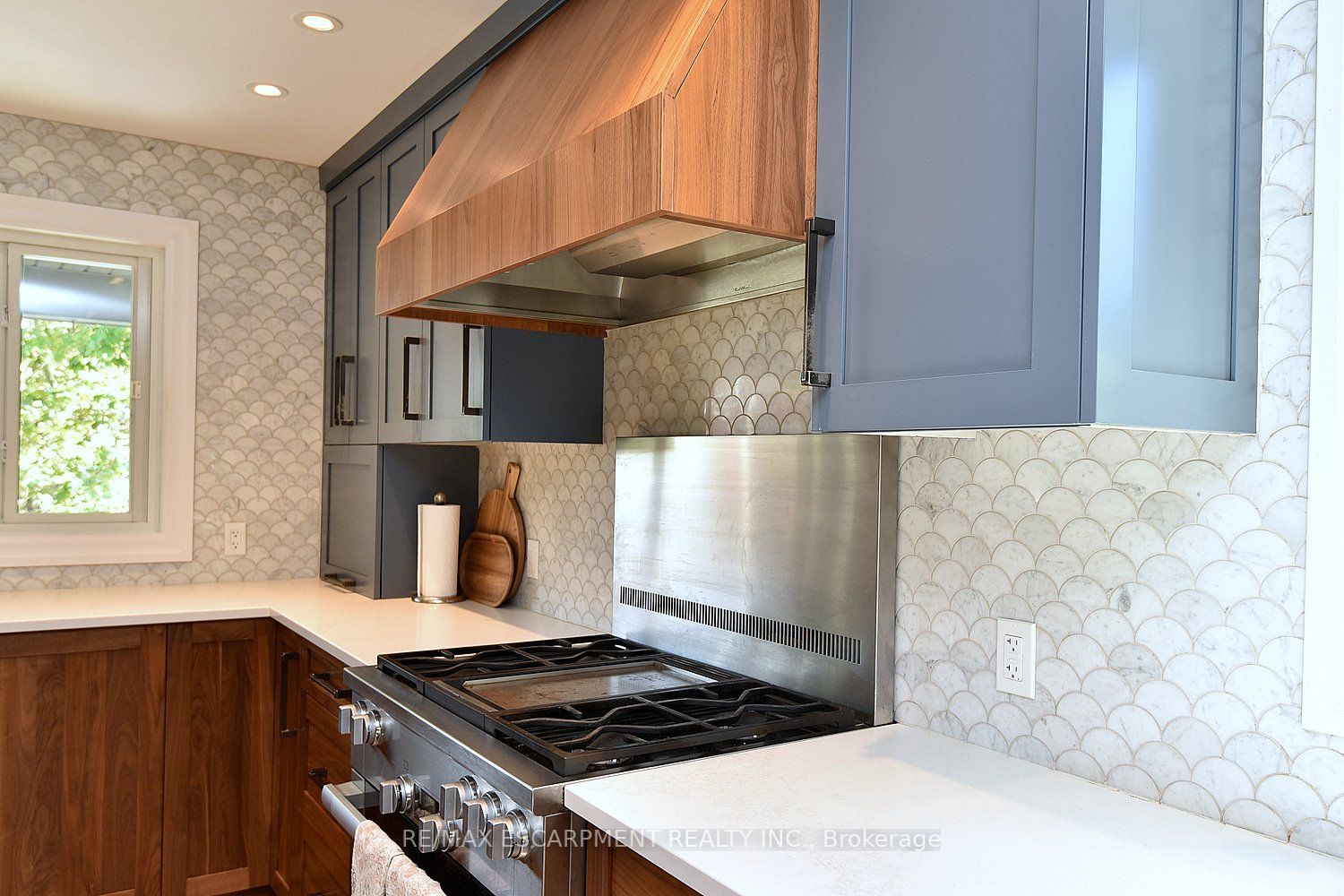 3095 Parkgate Cres