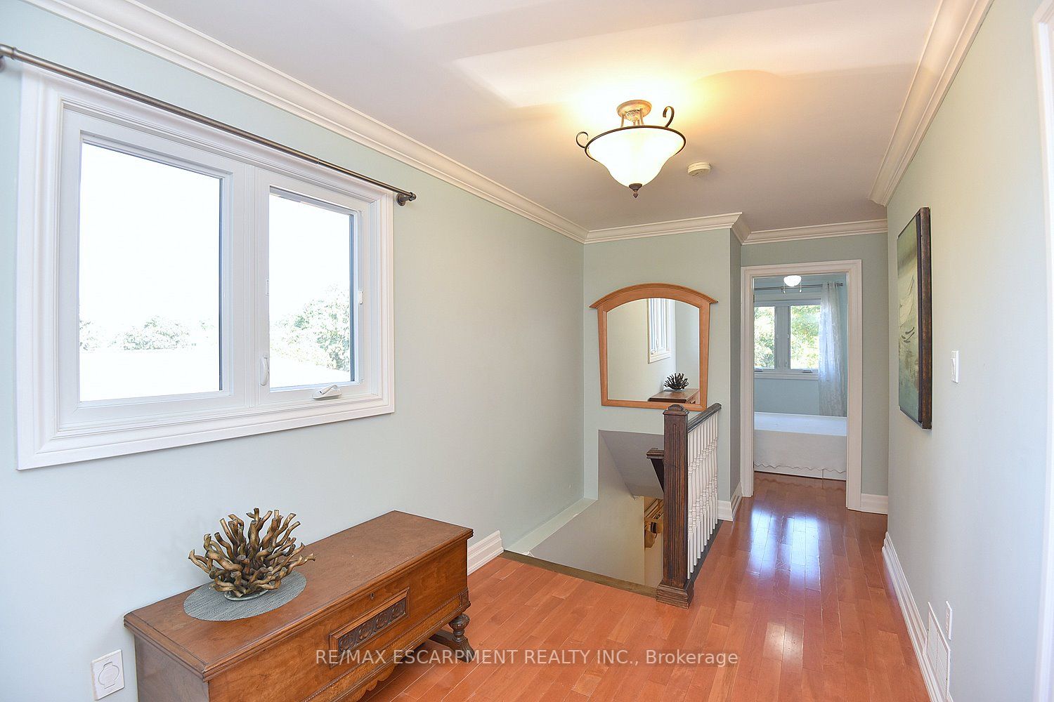 3095 Parkgate Cres