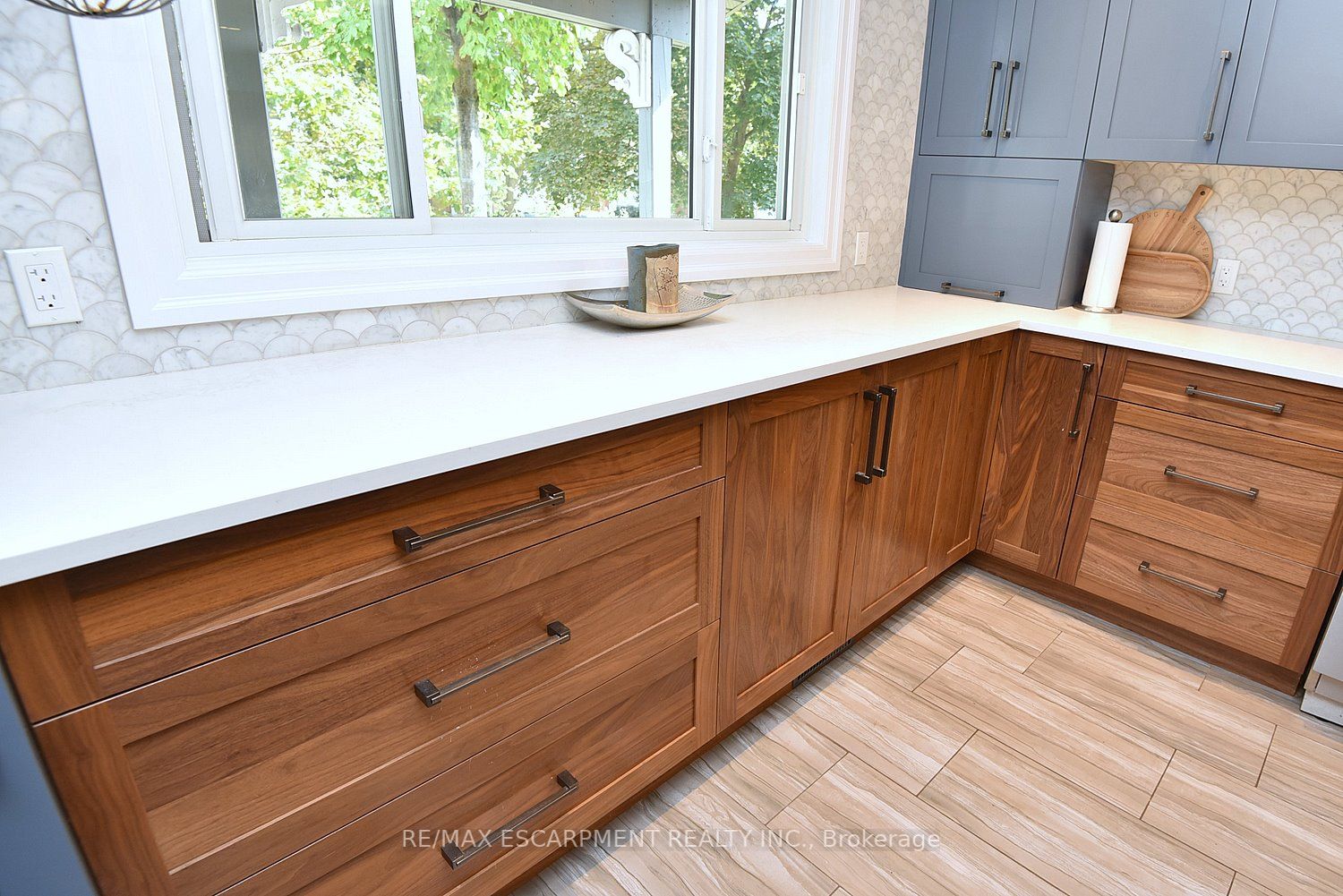 3095 Parkgate Cres