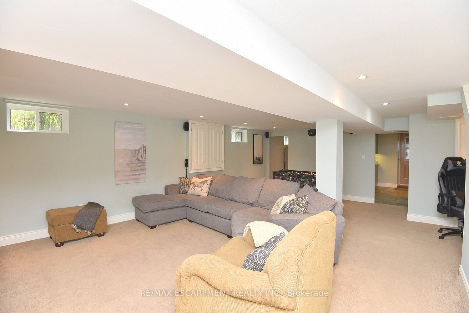 3095 Parkgate Cres