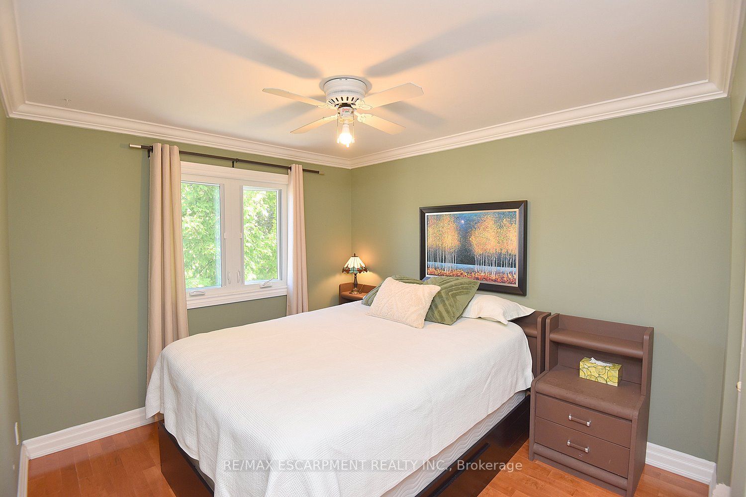 3095 Parkgate Cres