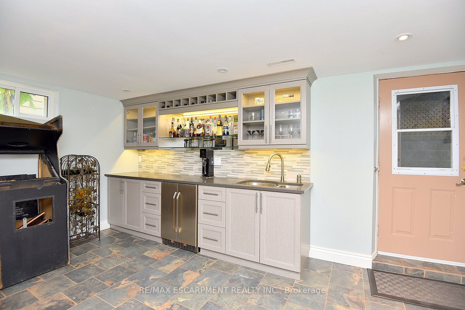 3095 Parkgate Cres