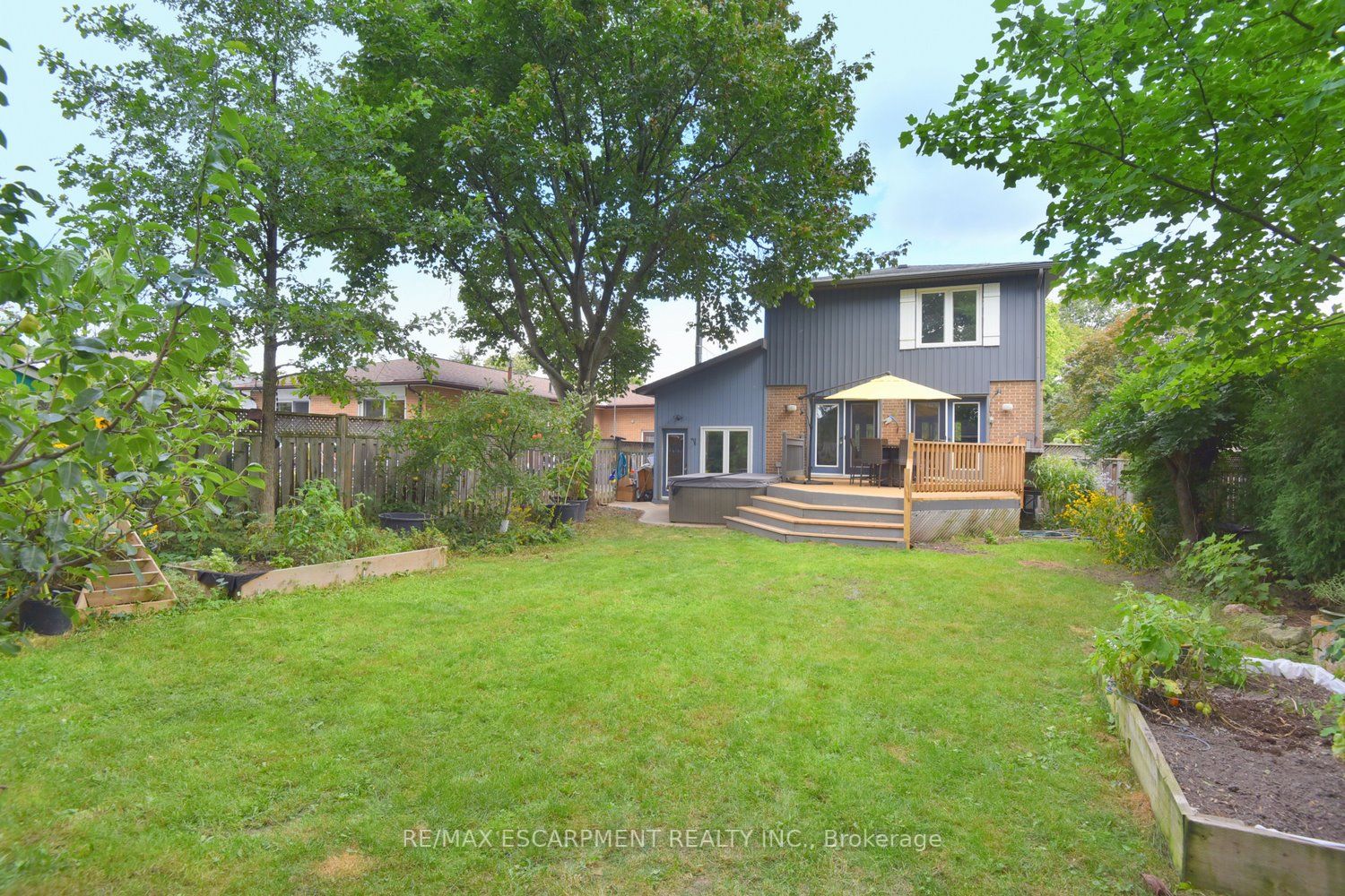 3095 Parkgate Cres