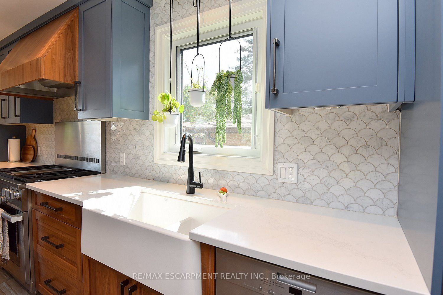 3095 Parkgate Cres
