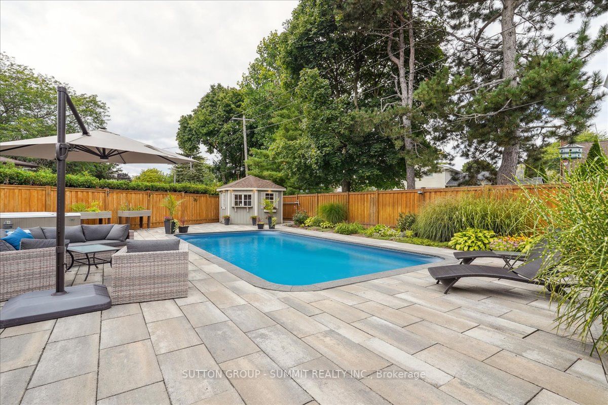 225 Barrymore Court