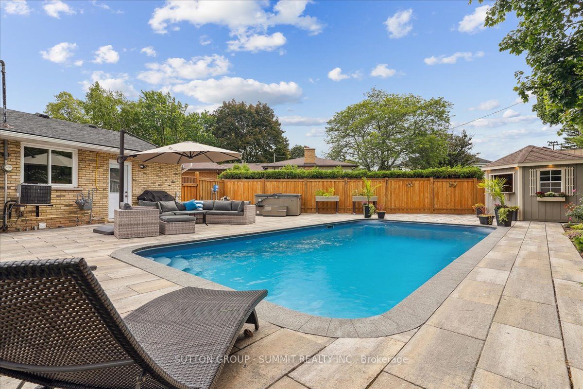225 Barrymore Court