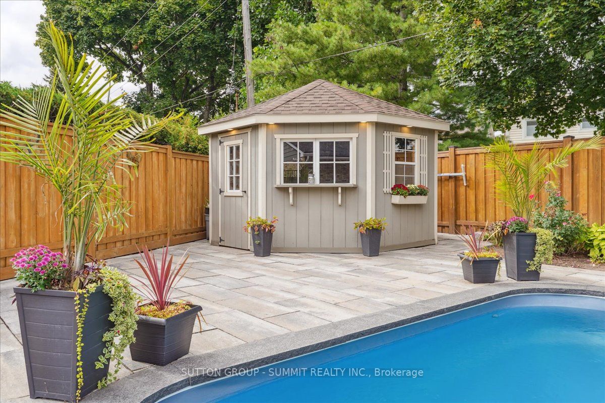 225 Barrymore Court