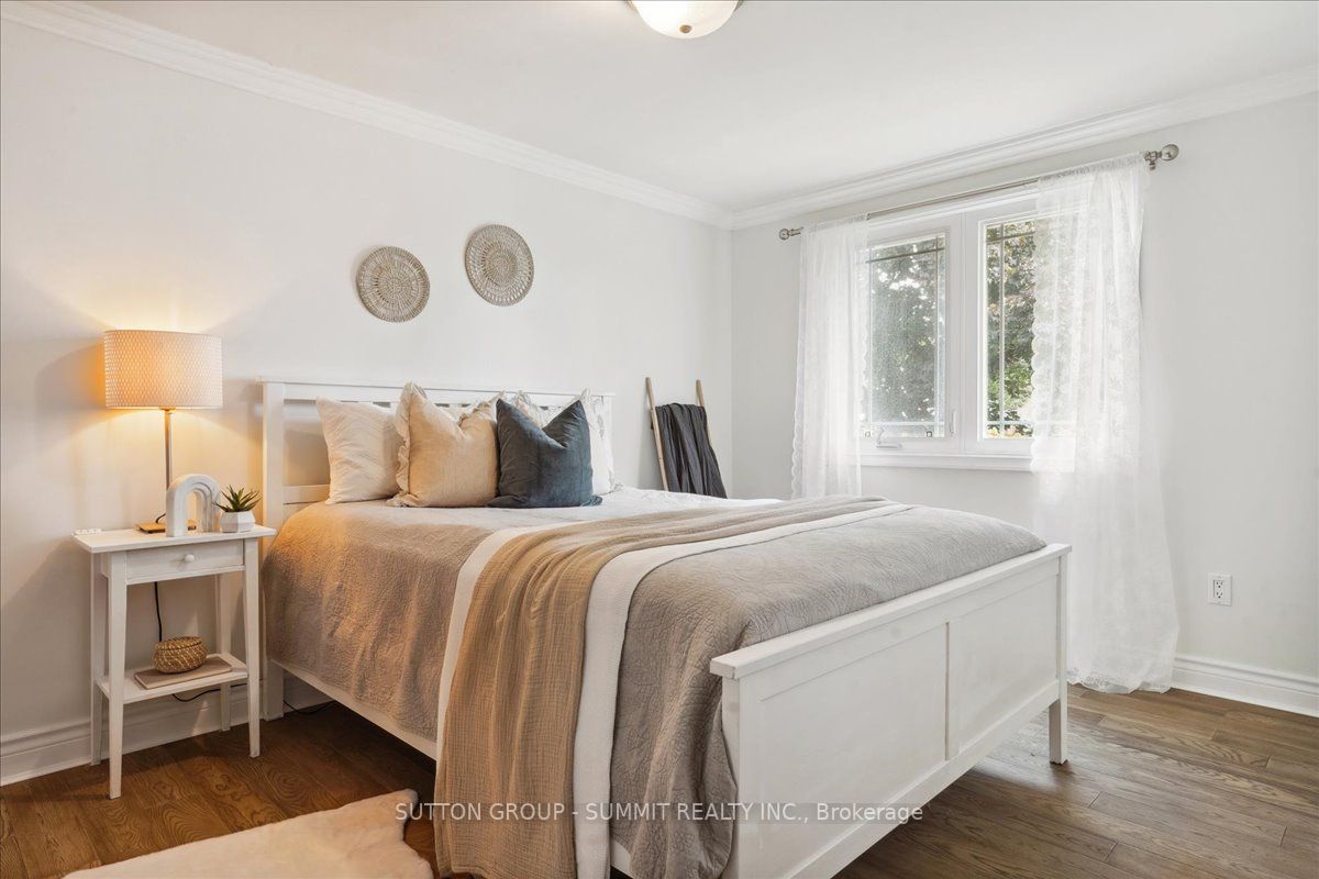 225 Barrymore Court