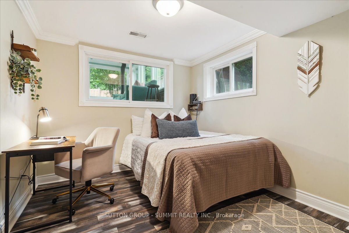 225 Barrymore Court