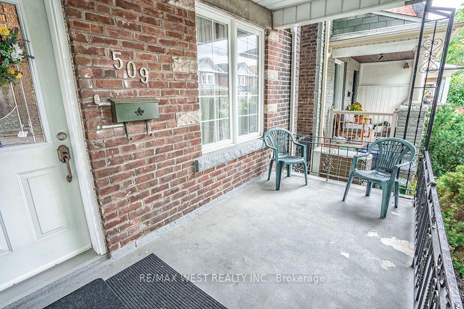 509 St Clarens Ave