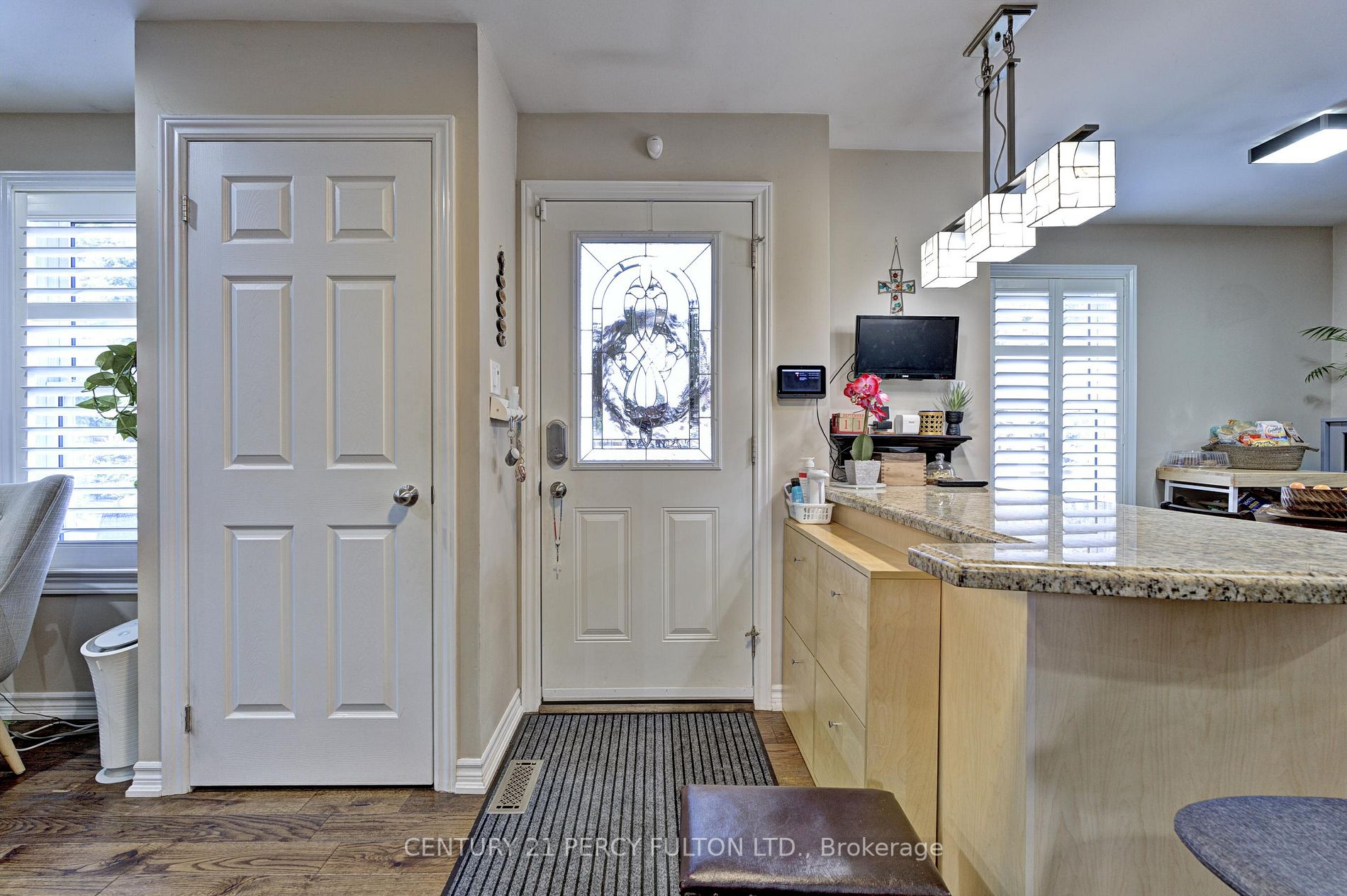 49 Rutherford Rd N