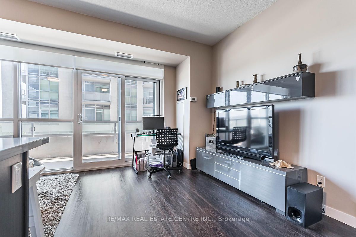 2087 Fairview Street, #1210