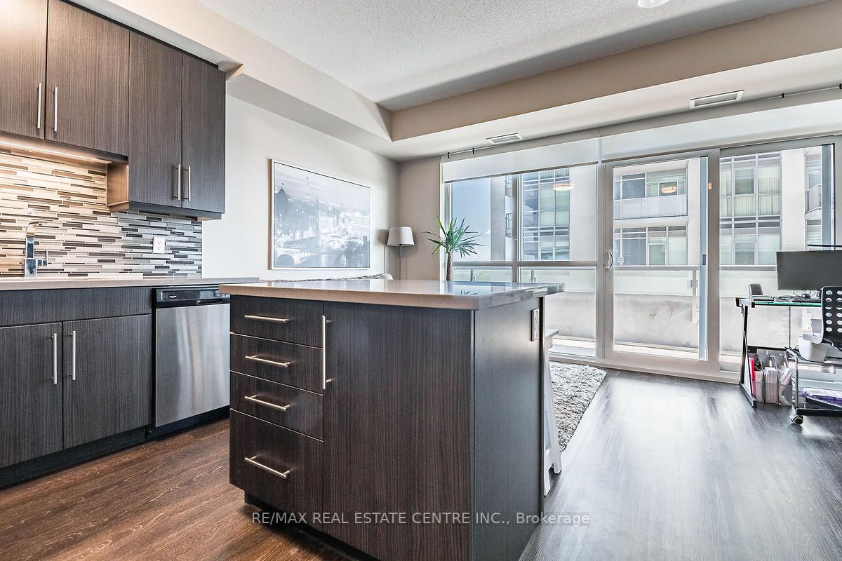 2087 Fairview Street, #1210