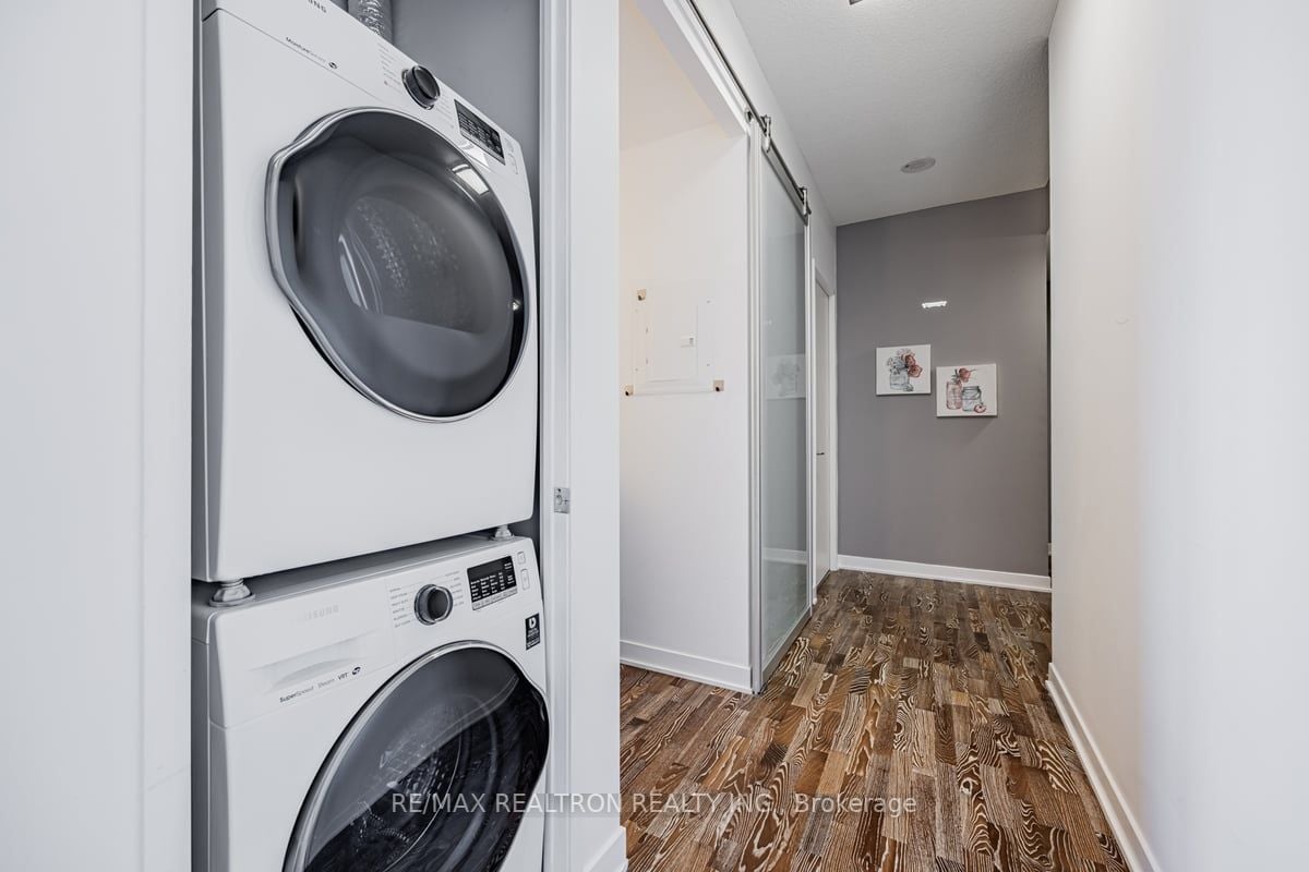 90 Park Lawn Rd, #2805