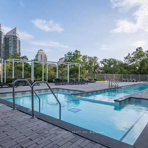 90 Park Lawn Rd, #2805