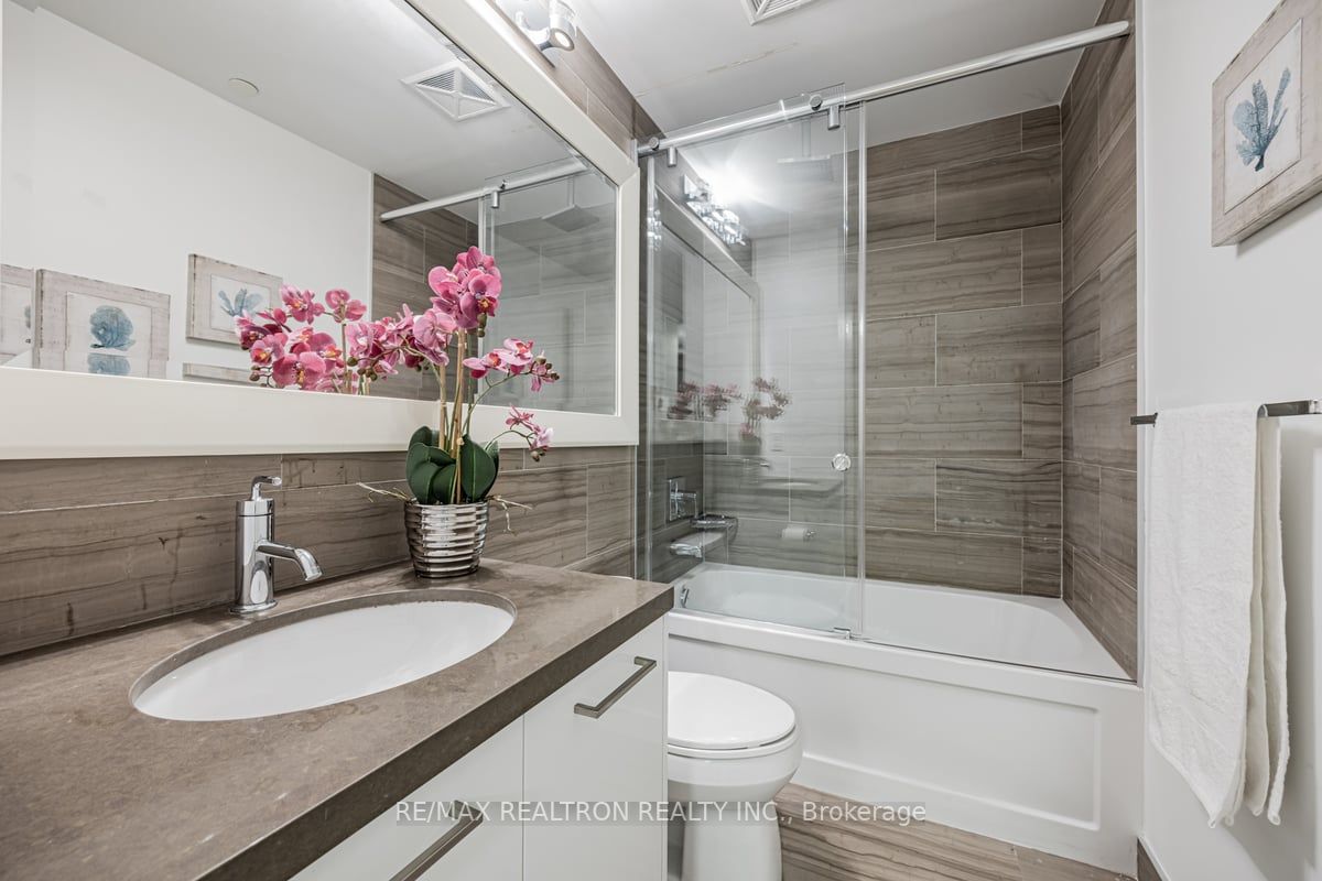90 Park Lawn Rd, #2805
