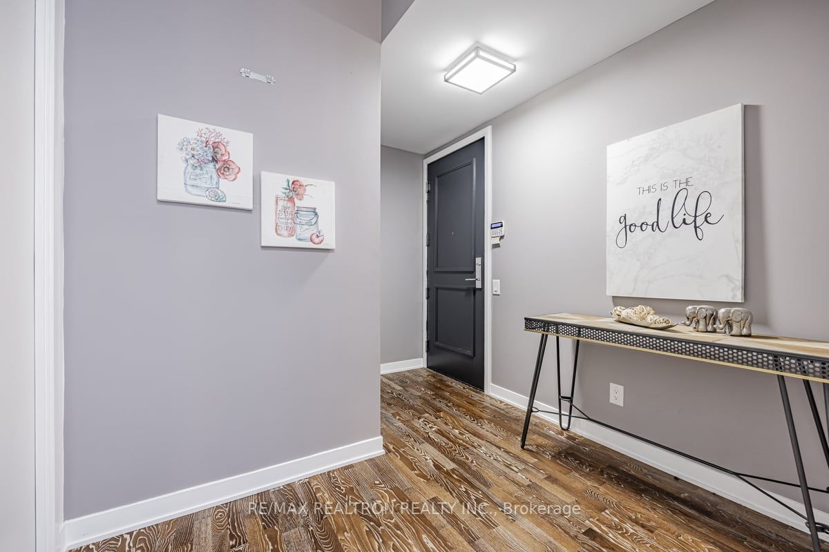 90 Park Lawn Rd, #2805