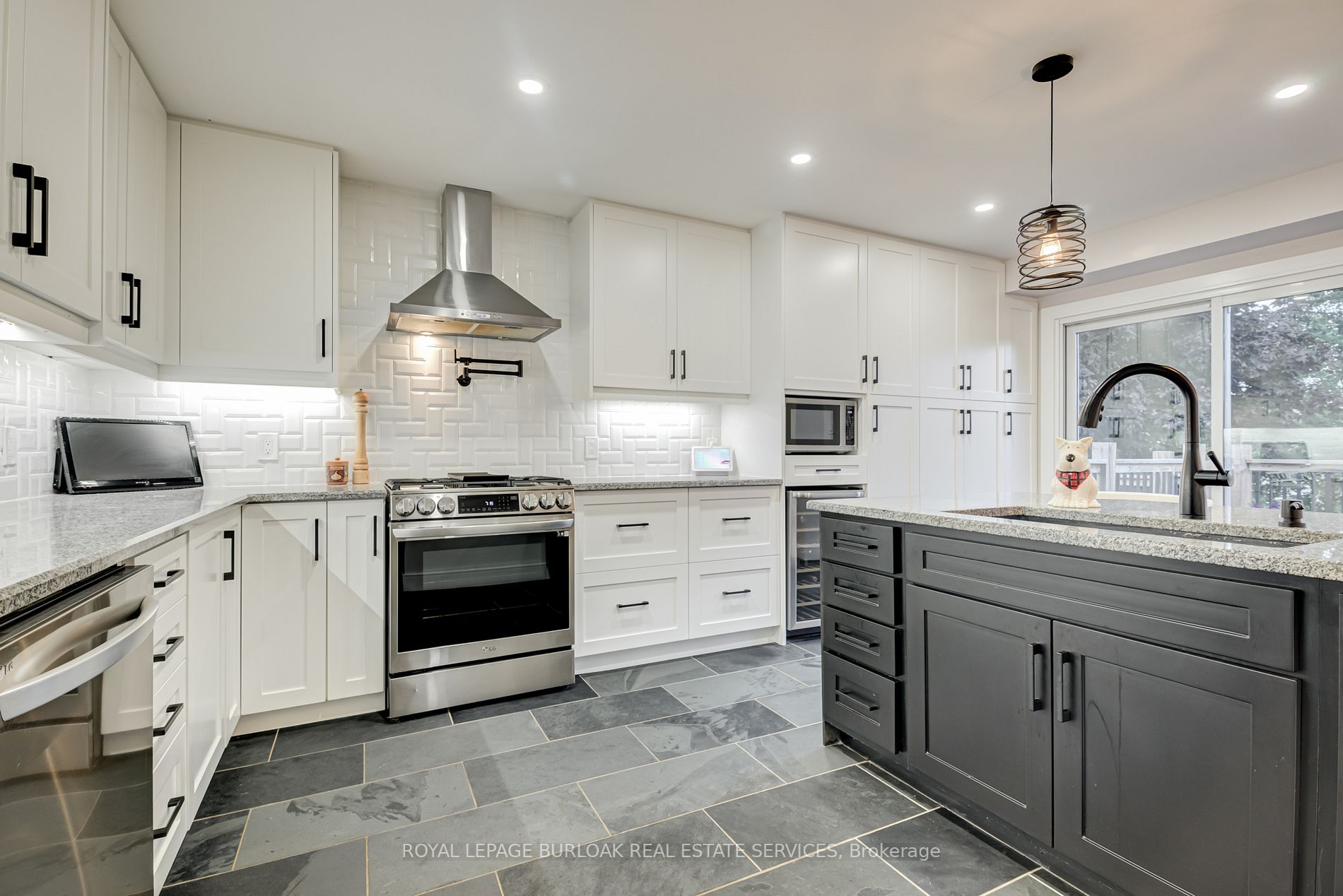 3148 Pinemeadow Drive