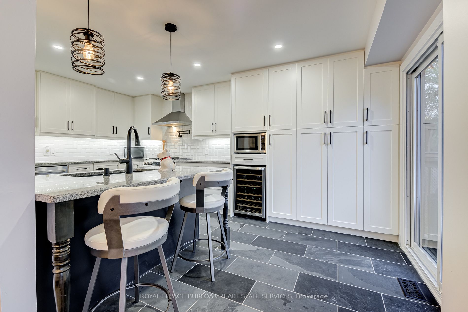 3148 Pinemeadow Drive