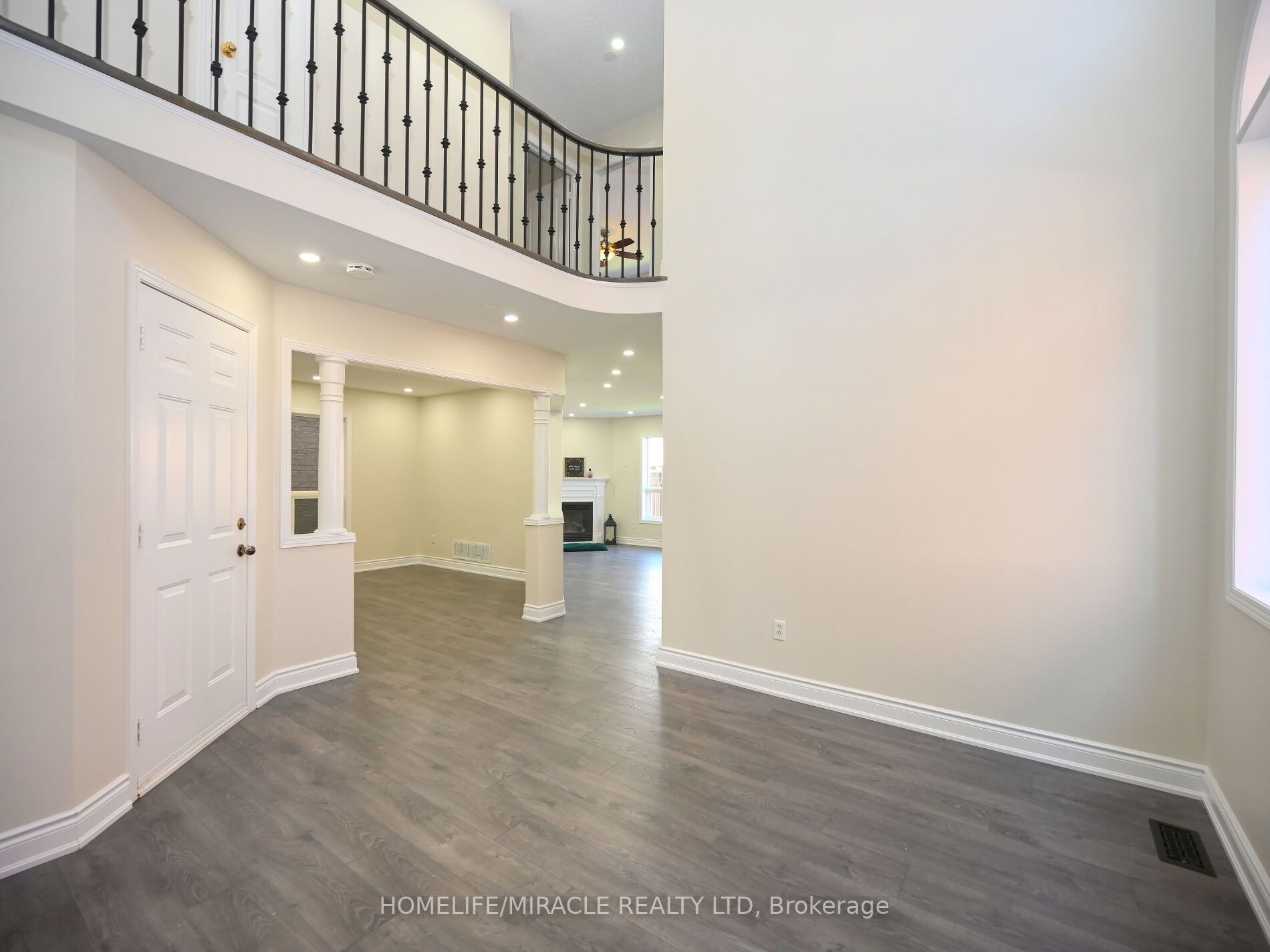 76 Pauline Cres