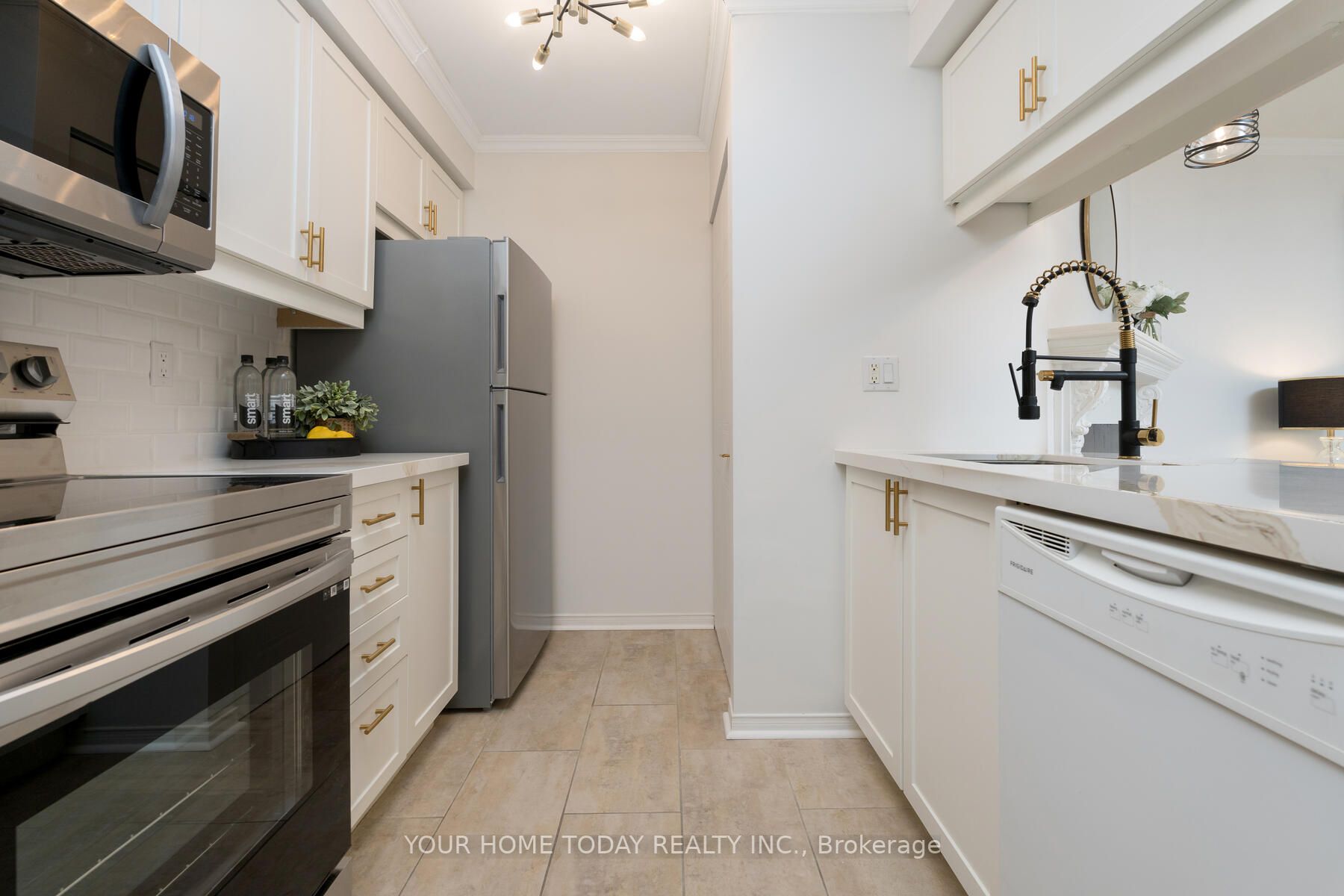 9A Robert Lane, #9