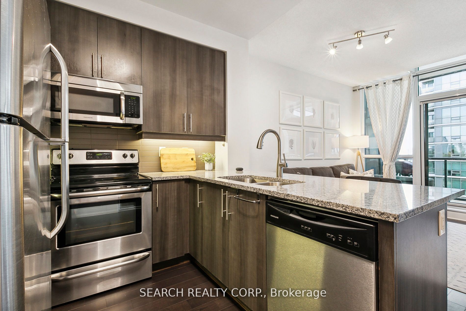 1185 The Queensway, #427