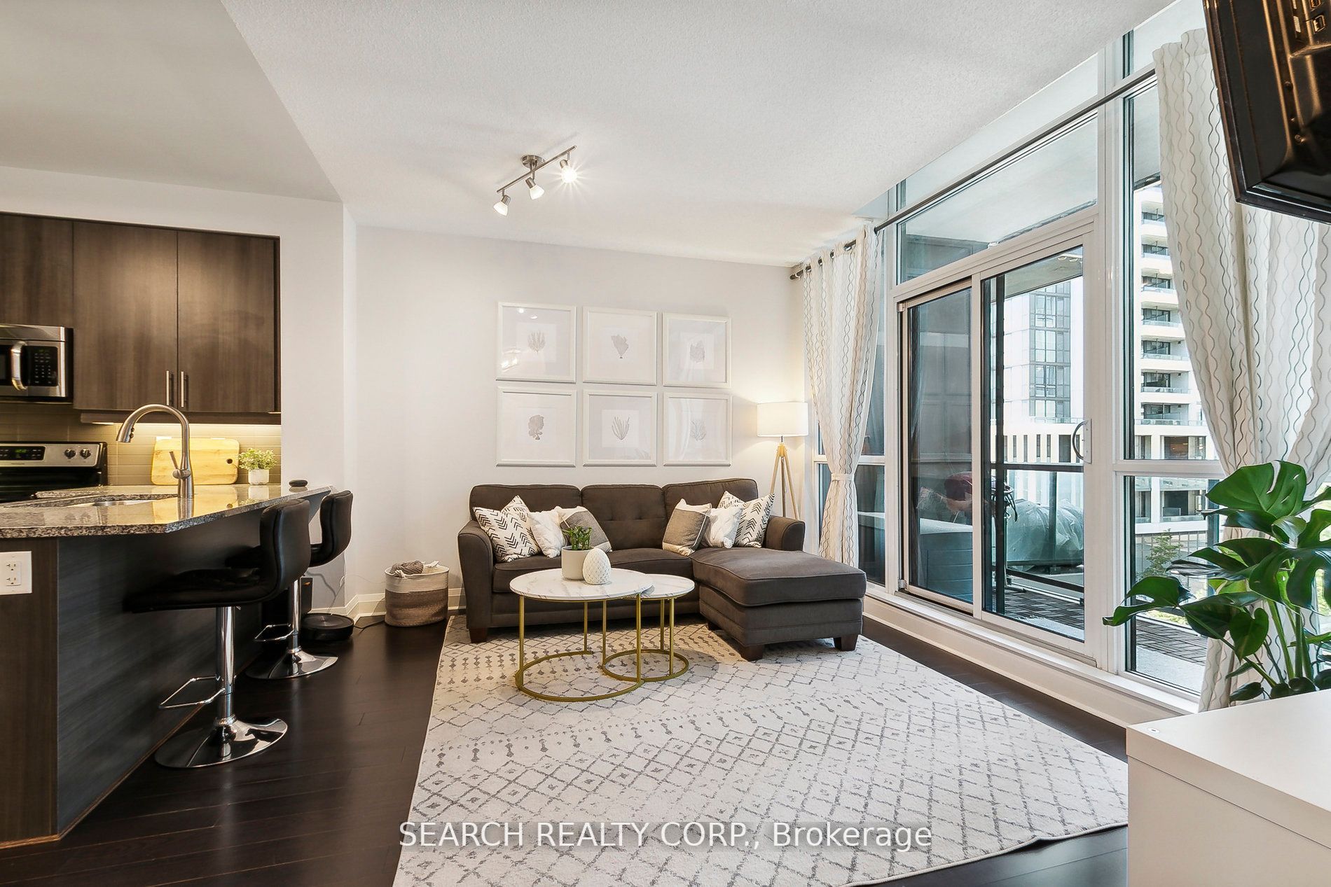 1185 The Queensway, #427