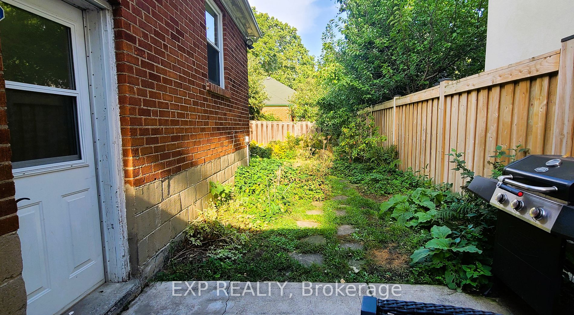 25 Mcclinchy Avenue