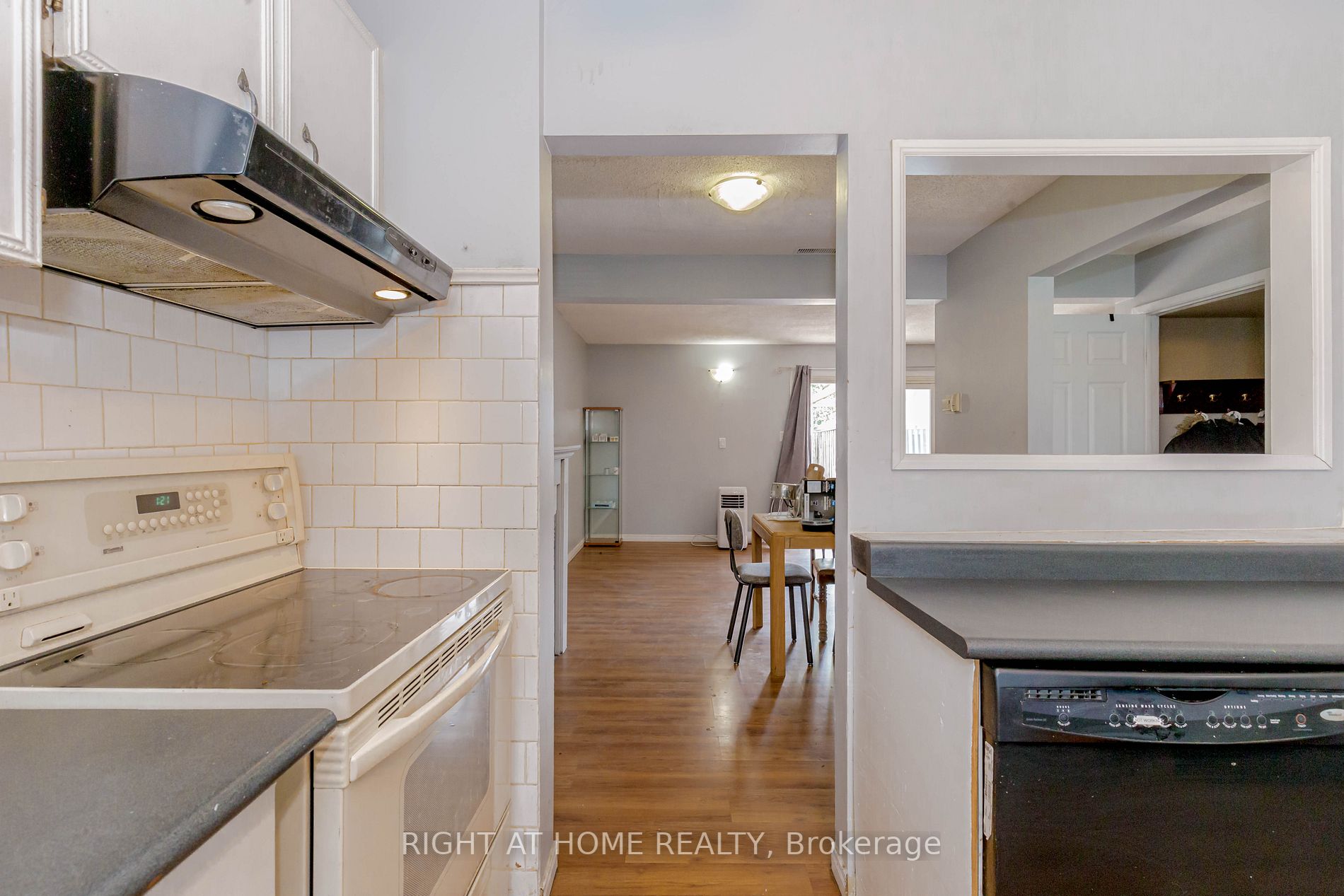 17 Hedley Court